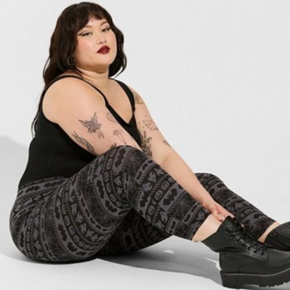 Torrid - Crop Signature Waist Pocket Premium Legging, Spooky Halloween Fair Isle